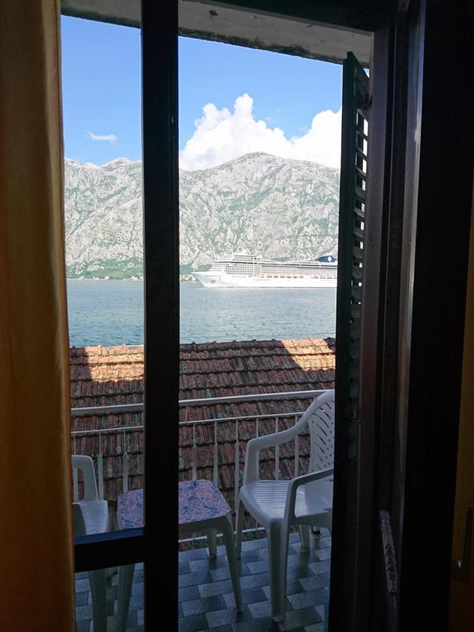 Seaside Apartments And Rooms Kotor Exterior photo