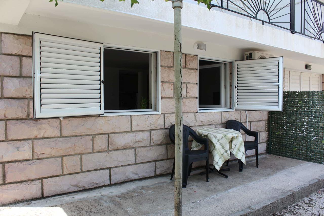 Seaside Apartments And Rooms Kotor Exterior photo