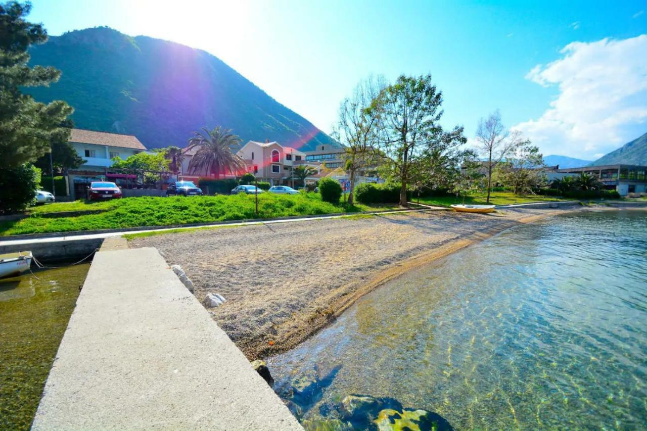 Seaside Apartments And Rooms Kotor Exterior photo